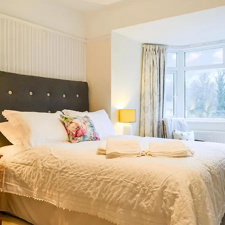 Parkfield בית נופש *