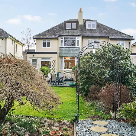 בית נופש Parkfield קזיק